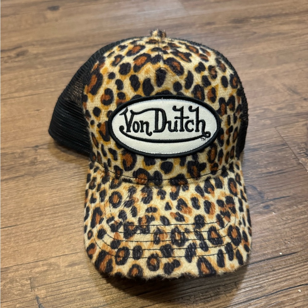 Authentic cheetah Von Dutch trucker hat